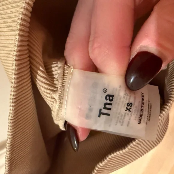 TNA Beige Ribbed Workout Set - Picture 6 of 6